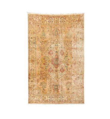 Persian Wool Carpet Hand-Knotted with Medallion design Cream – Heriz