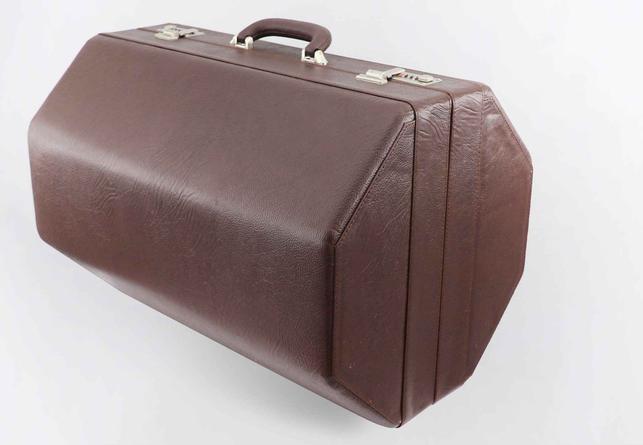 Hard Case for Persian Tombak With Foam and Leather Covering