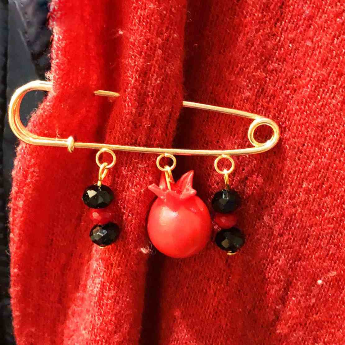 Delbar Safety Pin Brooch – Elegant and Protective Accessory