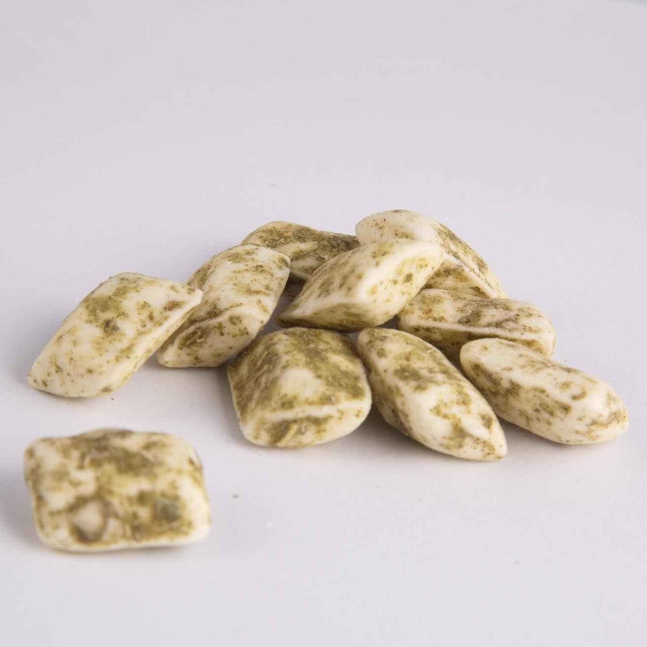 Persian Shekar Panir – Coated Candy with Lemon Beebrush (2x)