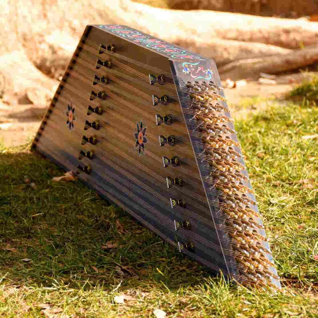 Santur Dulcimer Persiano Sadeghi SAS-302 - Legno Noce, 30 Anni - Foto 6