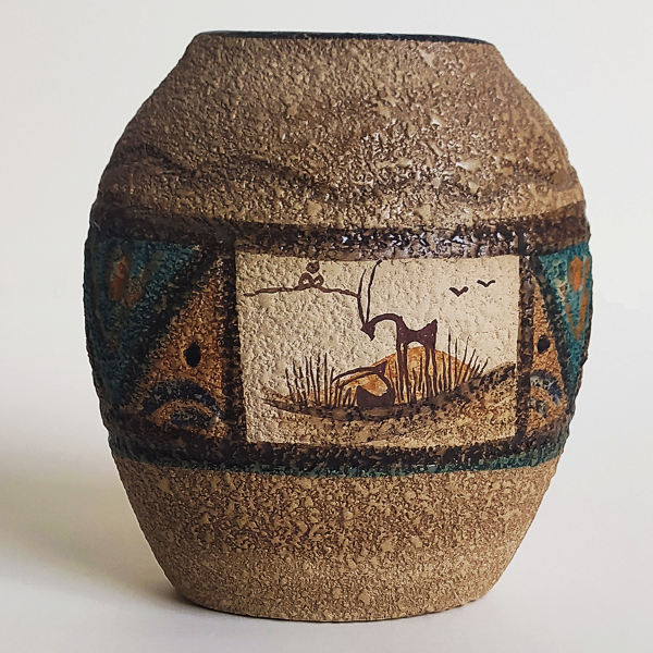 Handcrafted Decorative Persian Pottery Vase with Art Motif Tala