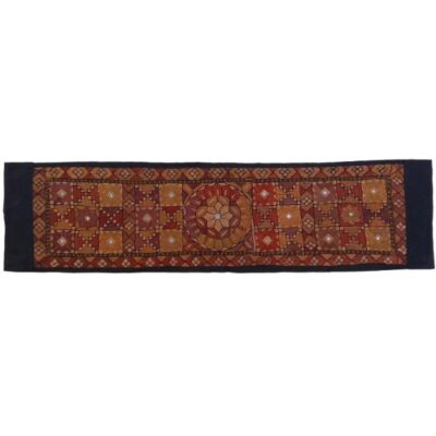 Hand Embroidered Table Runner Model Mahtab