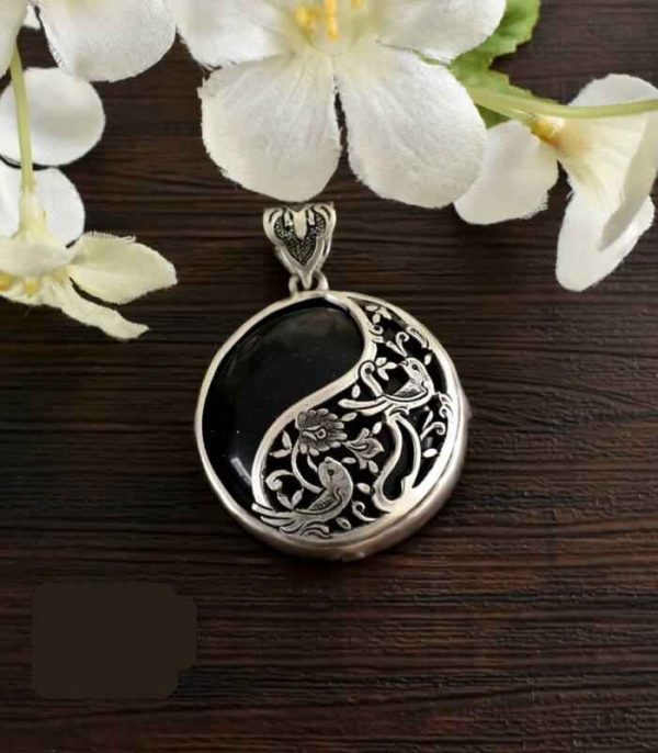Persian Engraved Silver Pendant with Aventurine Gemstone