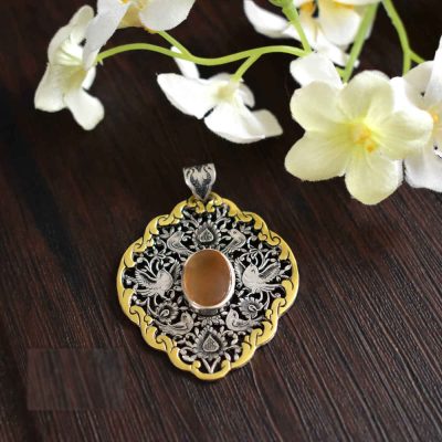 Persian Engraved Silver Pendant with Agate Gemstone