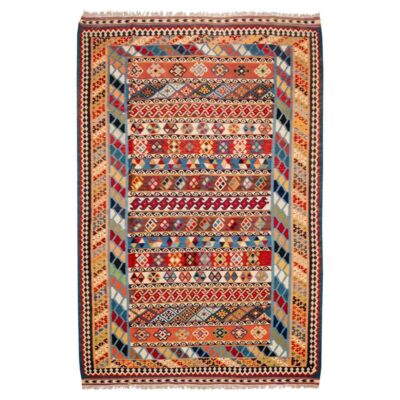 Persian Wool Kilim Rug Handwoven in Naein Traditional Solmaz