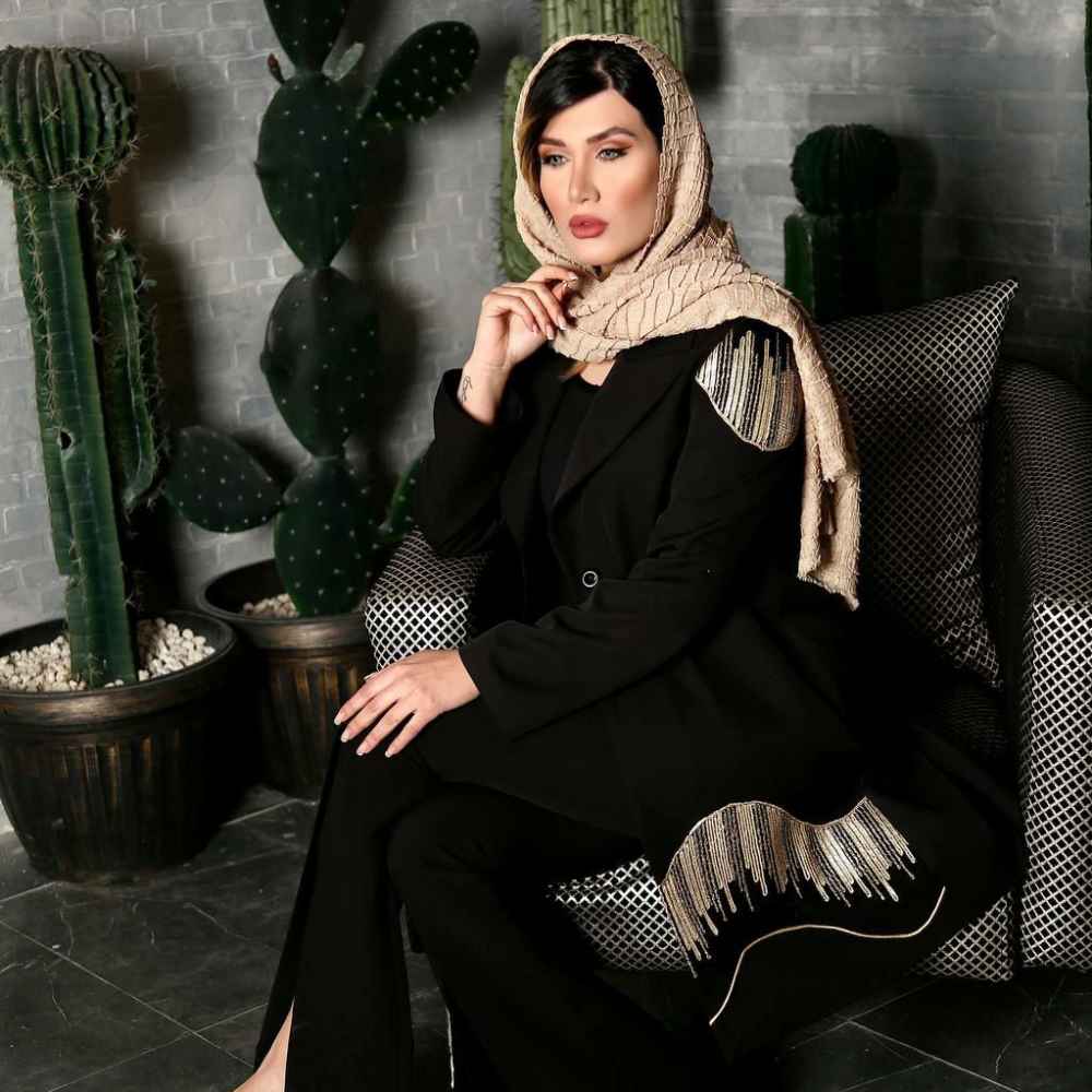 Persian Manto Model Tina