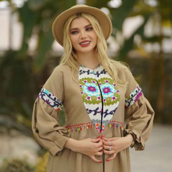 Persian Manto Model Bahareh