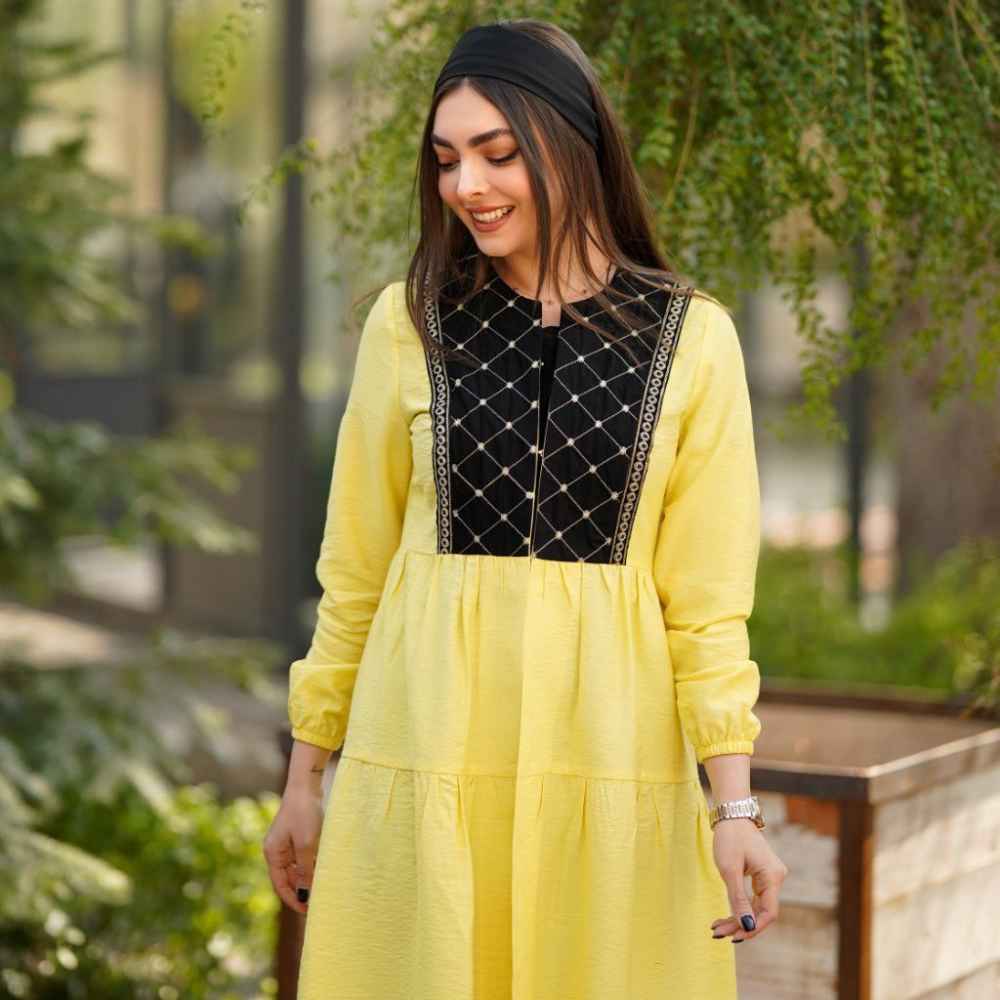 Persian Manto Model Ilia