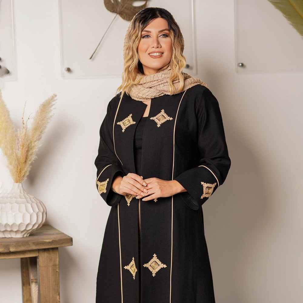 Persian Manto Model Pegah