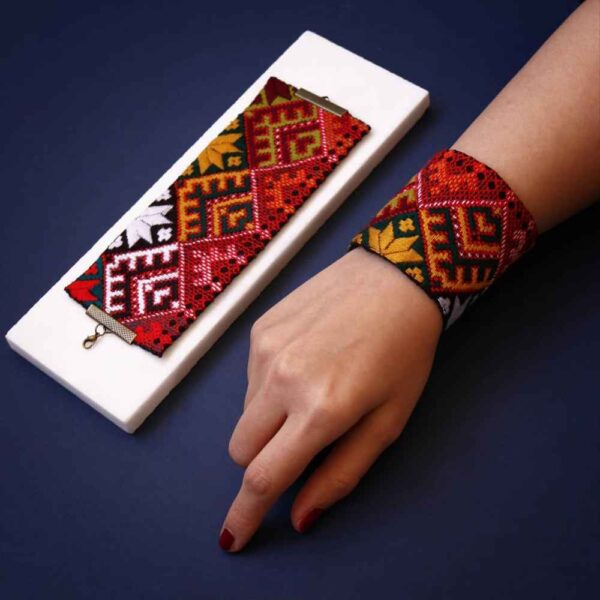 Persian Embroidered Bracelet Model Yeganeh