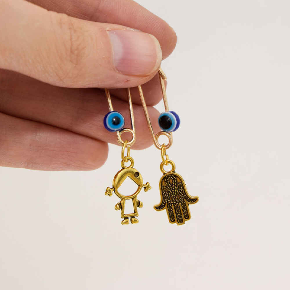 Set of 2 Safety Pin Brooches for Kids – Hamsa Hand Protection