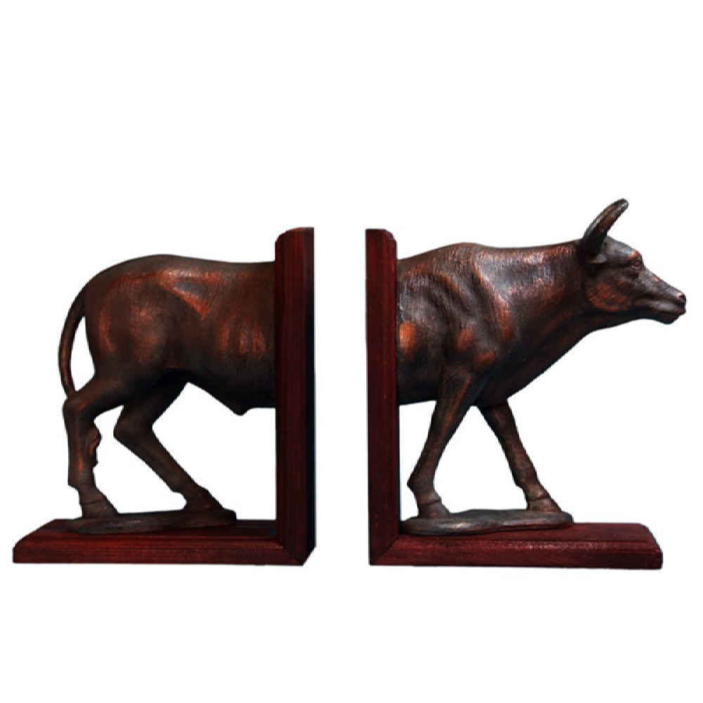 Cow Figure Polyester Sculpture Bookend – Suitable for Farmhouse-Style Décor