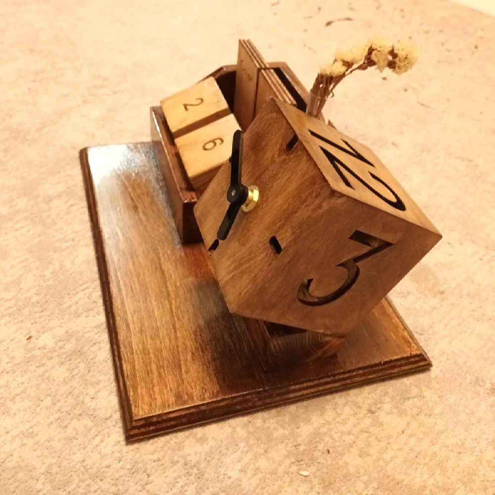 Persian Desk Calendar Model Elin