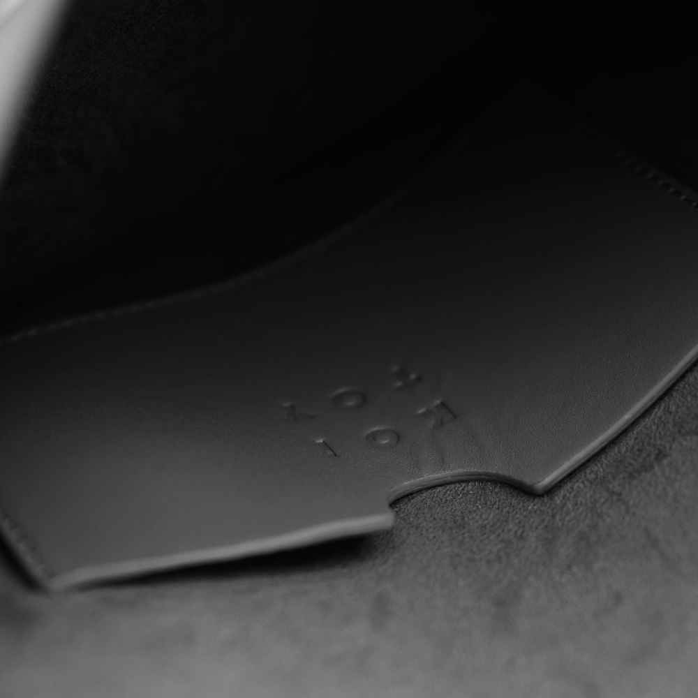 Real Leather Waist Pack with Adjustable Belt for Women – Everyday Essentials