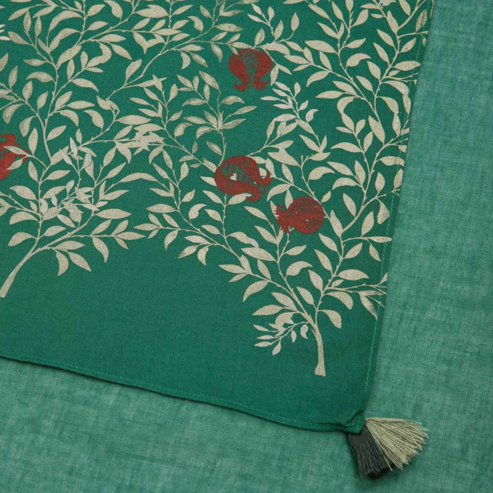 Floral Print Summer Scarf for Women – Luxe and Vibrant Design