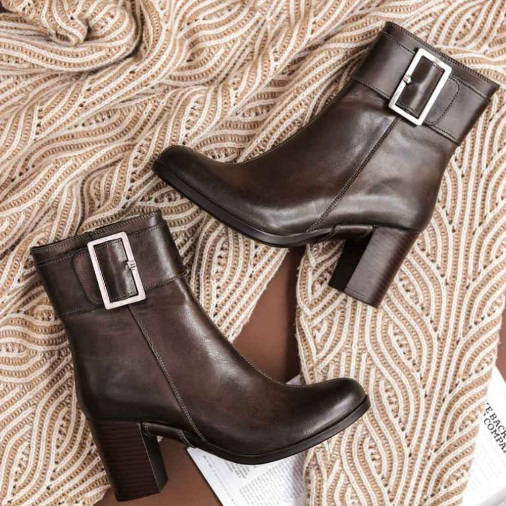 Ankle Leather Boots for Women – Model 111