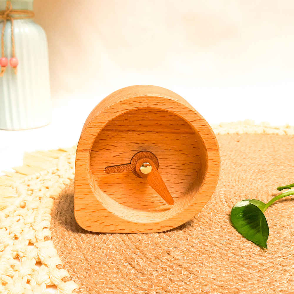 Wooden Desk Clock Model Radin