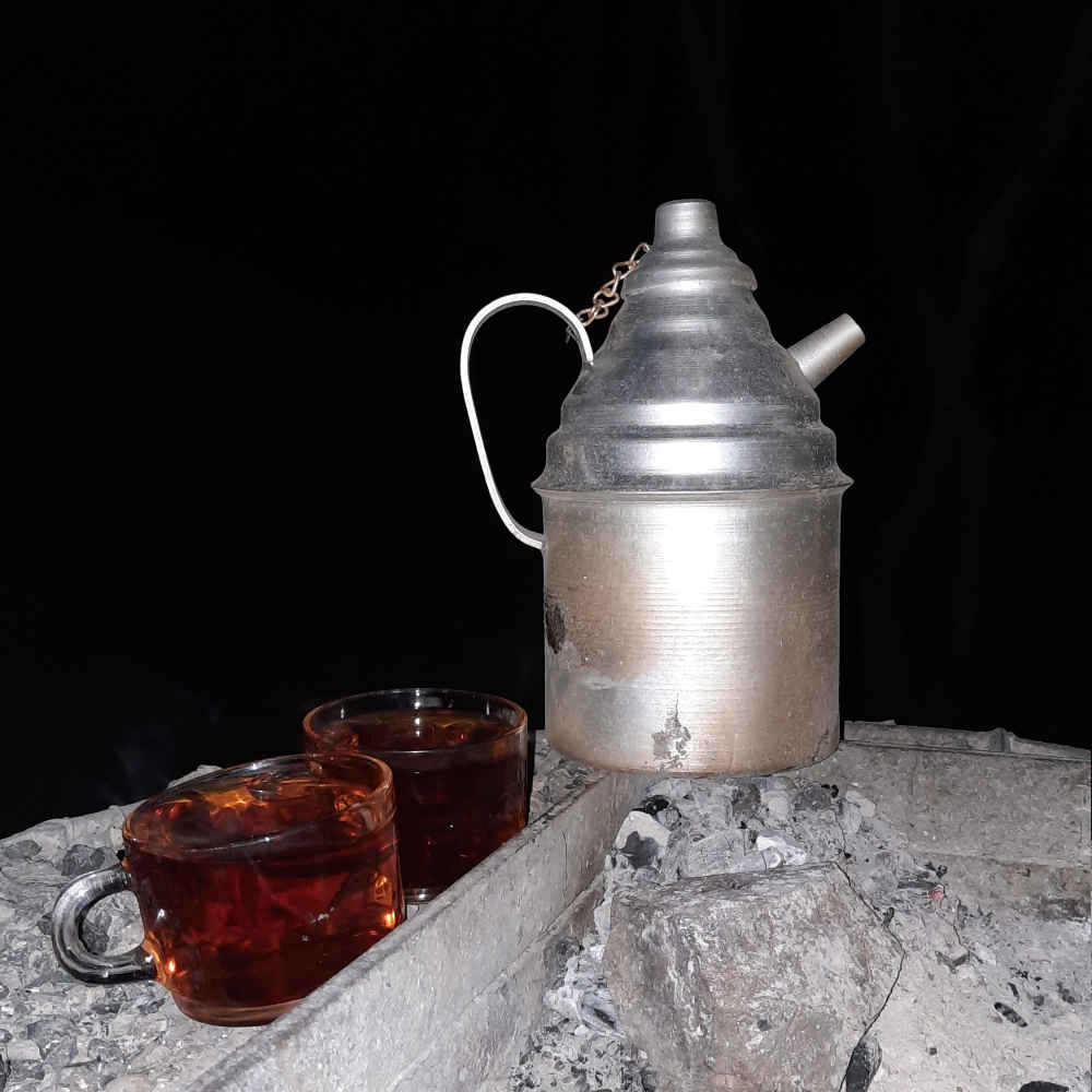 Lightweight 1.5-Liter Outdoor Camping Kettle – Great for Campfires