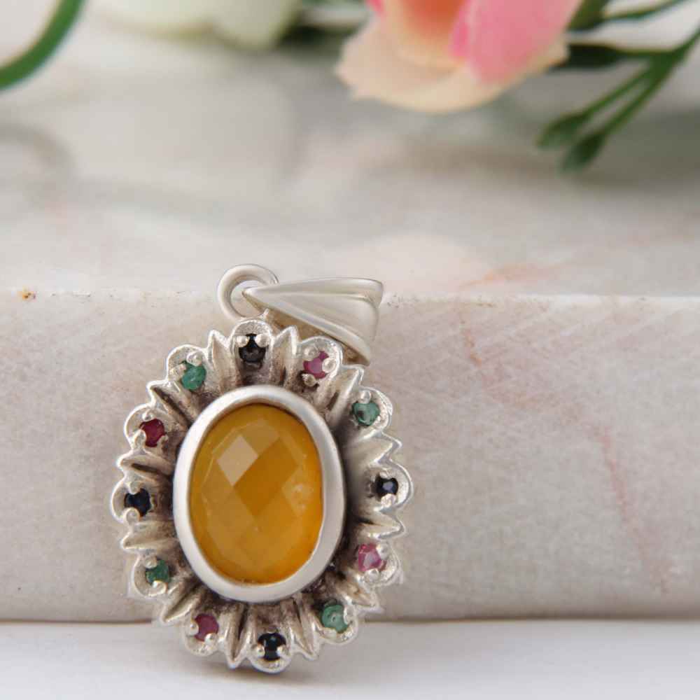 Persian Silver Pendant Classic Style with Agate Gemstone Sam