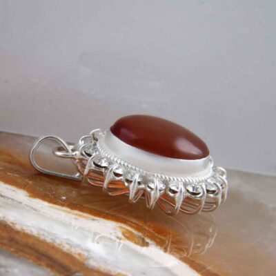 Persian Silver Pendant Classic Style with Yemeni Aqeeq Gemstone Sima