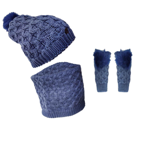 Women's Knitted Hat and Scarf Set Model Bella
