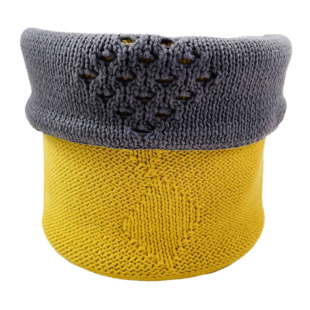 Women’s Knitted Hat and Scarf Set Model Fariba