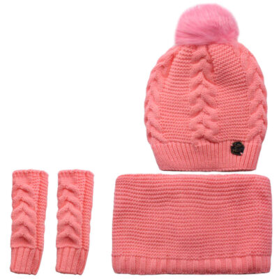 Women’s Knitted Hat and Scarf Set Model Kiana
