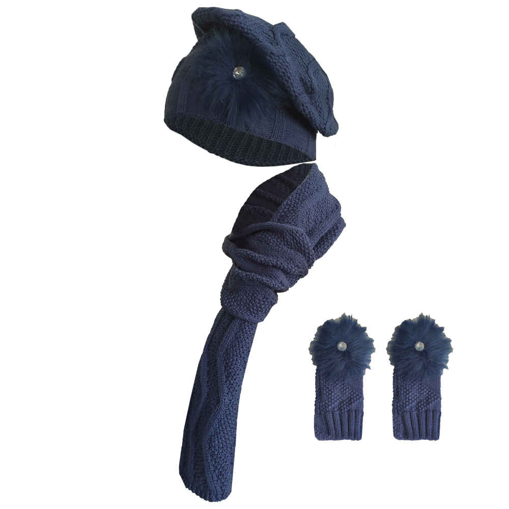 Women’s Knitted Hat and Scarf Set Model Parya