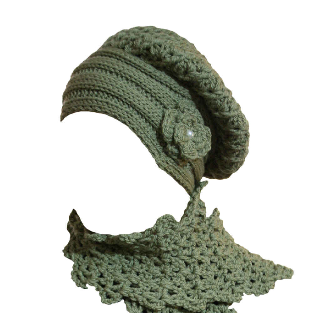 Women’s Knitted Hat and Scarf Set Model Samin