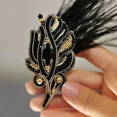 Handmade Feminine Beaded Brooch Pin – Soraya Model