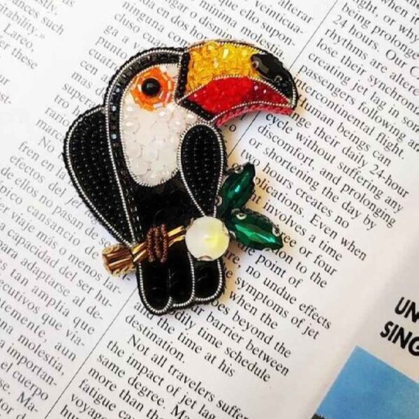 Handmade Feminine Beaded Brooch Pin – Toucan Design