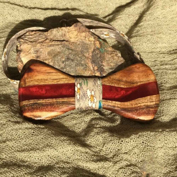 Handcrafted Wooden Bow Tie - Elegant Kian Model