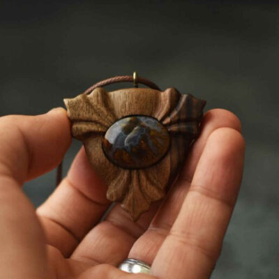 Wooden Necklace Handcrafted with Artistic Style Orkid