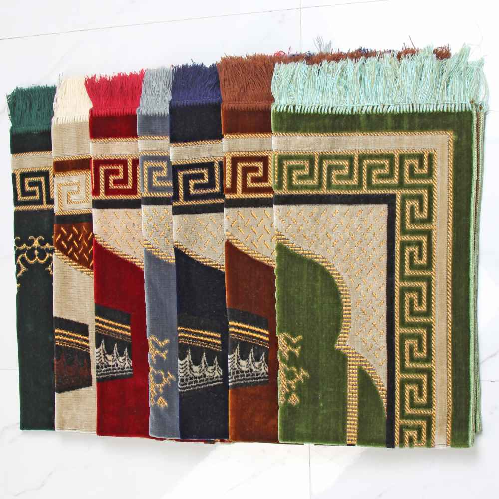 Islamic Prayer Rug Padded Velvet Sajadah with Kaaba for Muslims