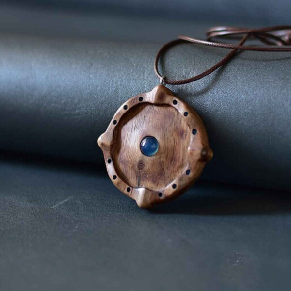 Wooden Necklace Handcrafted with Artistic Style Espar