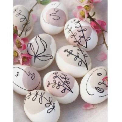 Decorative Minimal Pottery Egg – Face