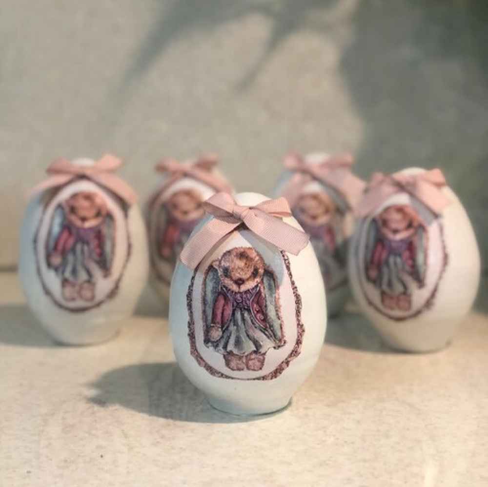 Decorative Hand Painted Pottery Egg – Rabbit