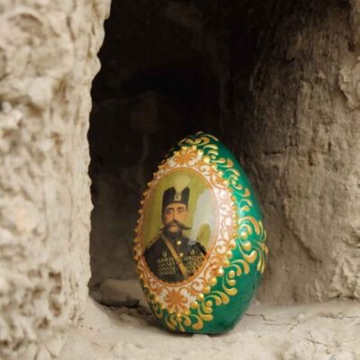 Green Shah Abbasi Pottery Egg – Decorative