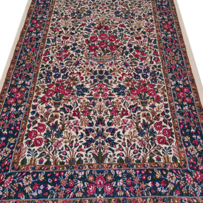 Persian Wool Carpet Hand-Knotted Model Kiana