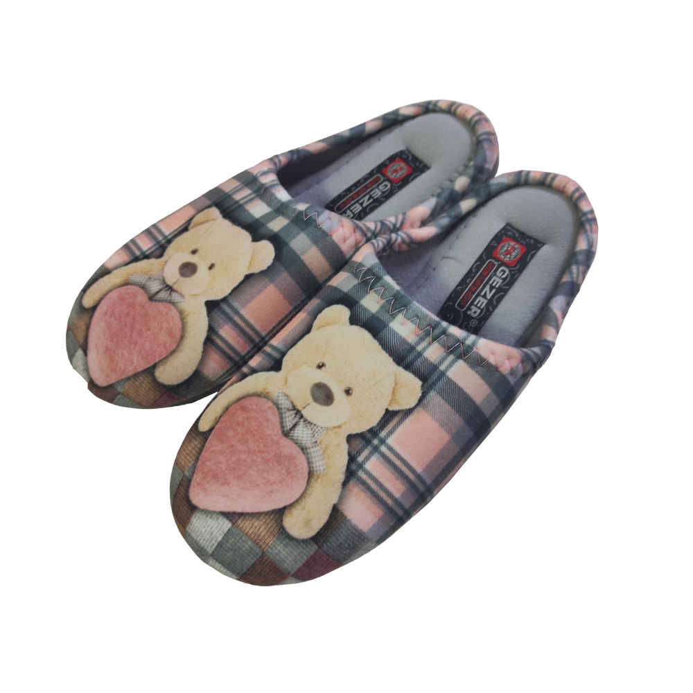 Soft Gray Women’s Slippers Model Teddy Bear