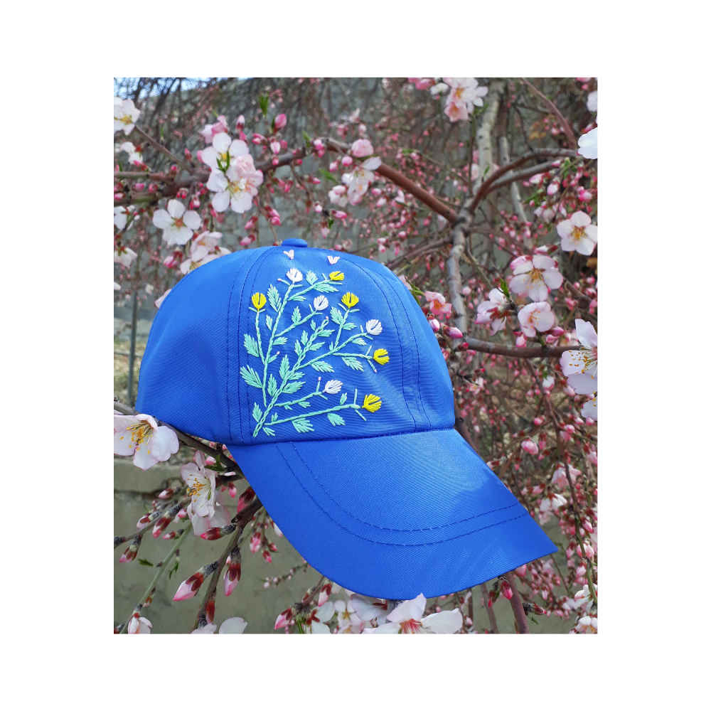 Women’s Blue Baseball Cap with Embroidered Detail – Model Sara