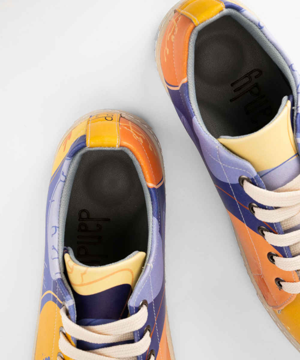 Graffiti Print Sneakers – Women’s Chic Casual Shoes Model Dream