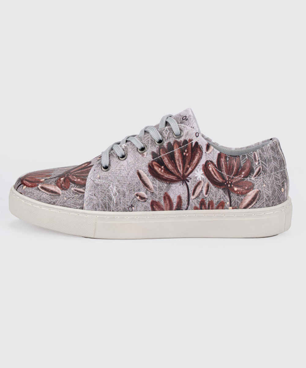 Graffiti Print Sneakers – Women’s Chic Casual Shoes Model Shoka