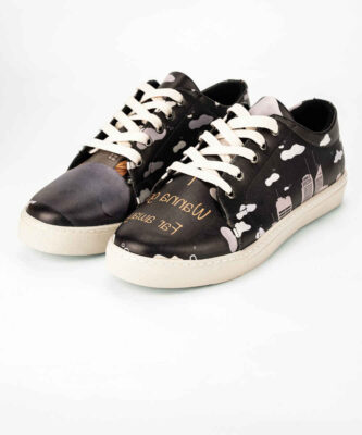 Graffiti Print Sneakers – Women’s Chic Casual Shoes Model Town