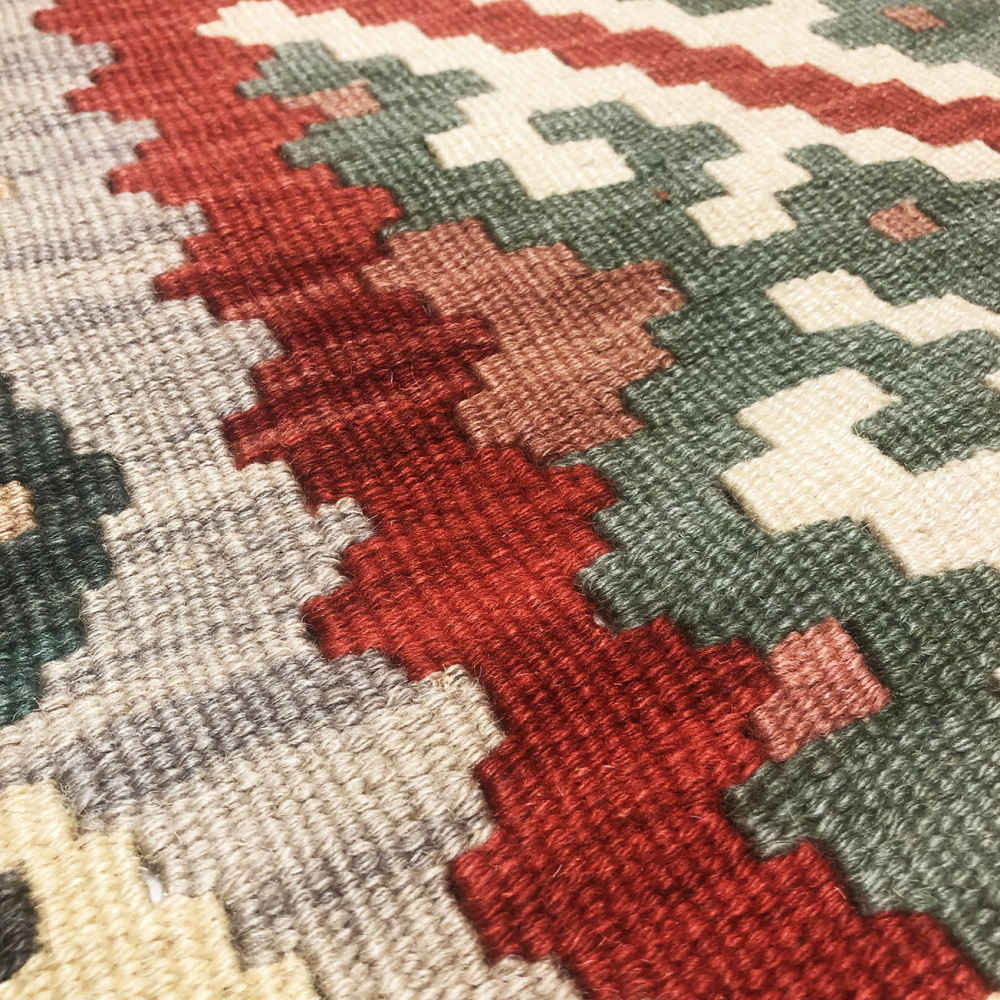 Persian Wool Kilim Rug Traditional Handwoven Model Hanan - ShopiPersia