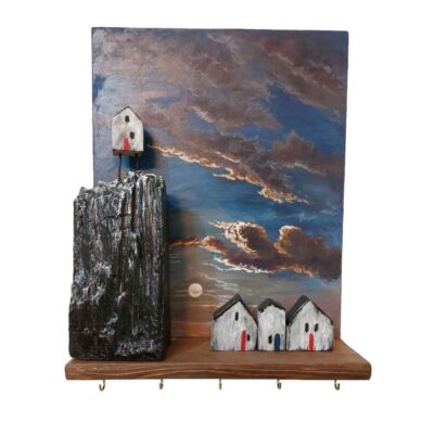 Decorative Wall Key Holder with Cottage Design