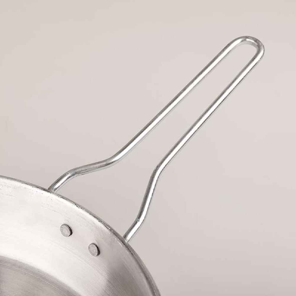 Outdoor Camping Pan – Lightweight and Campfire Compatible Design