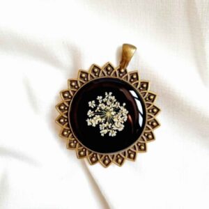 Handmade Women's Resin Necklace Model Shokaran