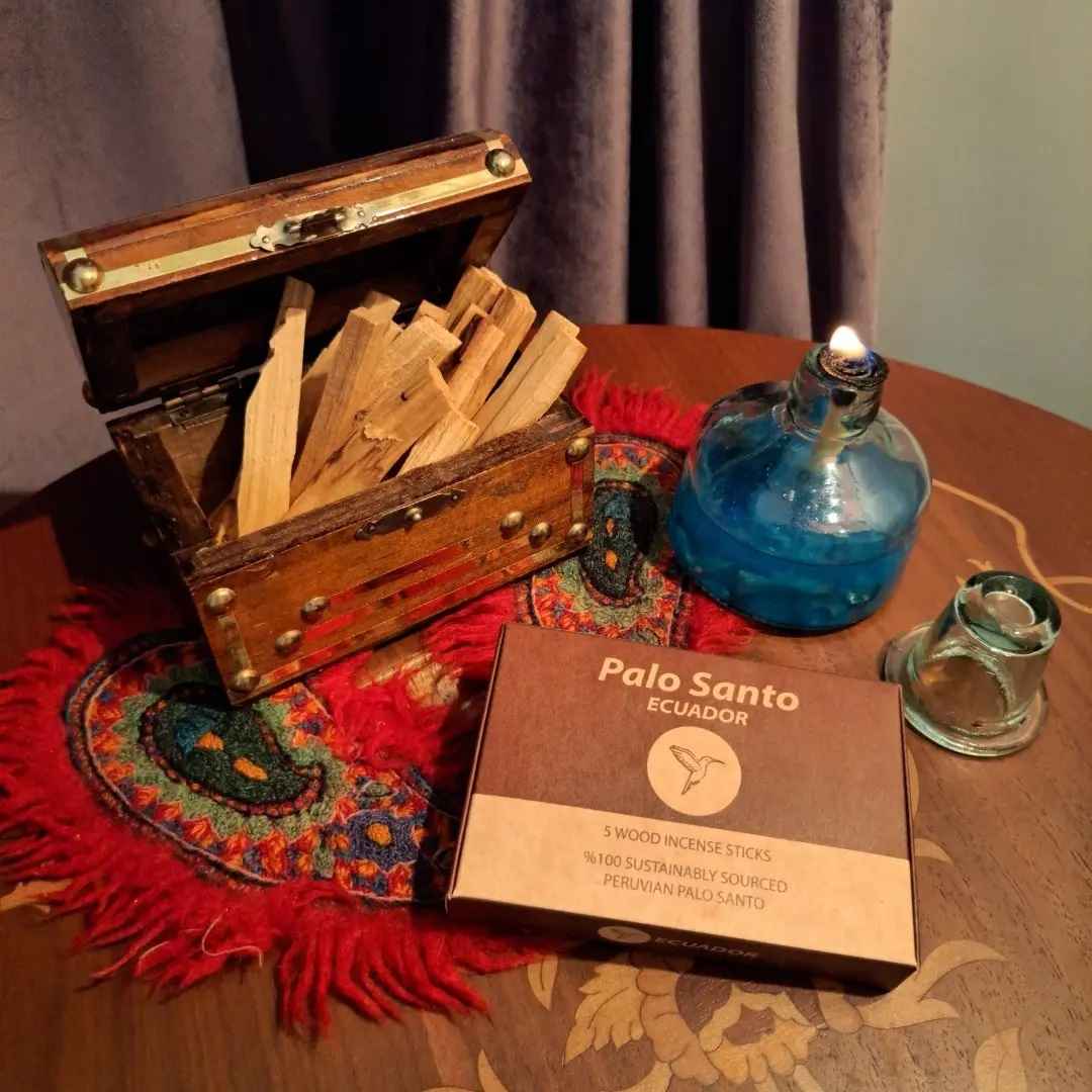 Palo Santo Holy Wood Chips – 100 Gram